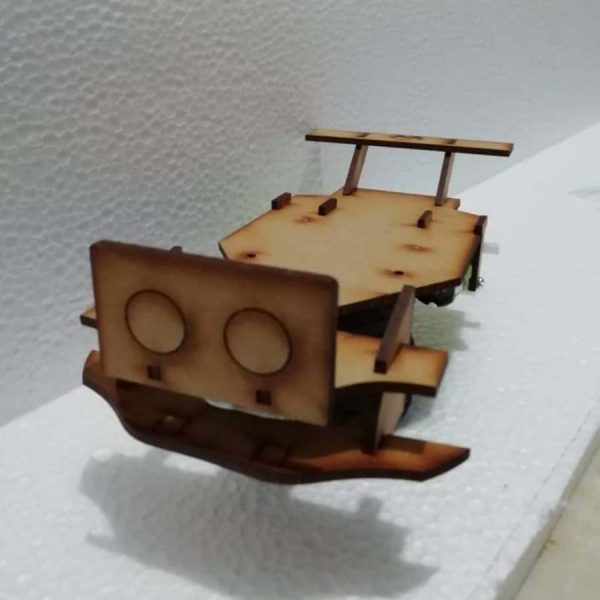 Kit-chasis-carro-(luz,línea,obstáculo)-MDF-01-La-Casa-de-la-Banda